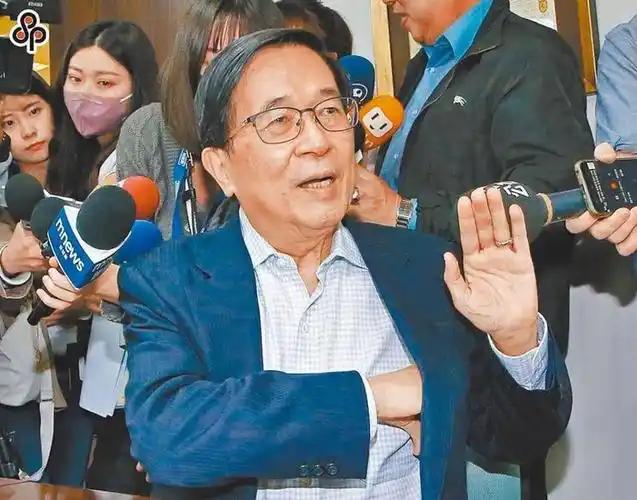 陈水扁以“老师傅”姿态训话赖清德，开出四剂“急救药方”:1.让卓荣泰留任“行政院