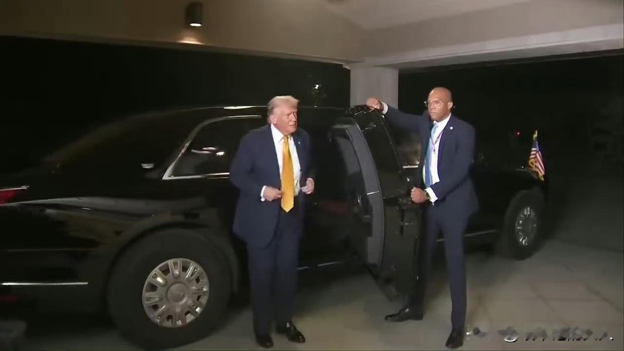 一个小小的细节!别以为特朗普是个说话大大咧咧的“粗人”,其实他心细的很,你看,