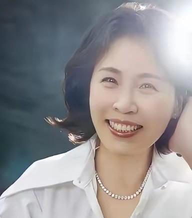 李在明13岁写的日记，竟然成了追妻神器？这哪是政治家，简直是情圣！韩国政坛向