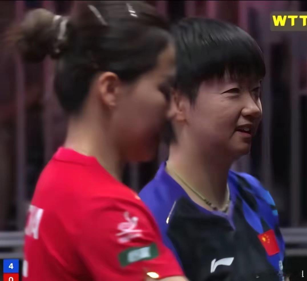 孙颖莎4比0击败陈幸同，顺利晋级美国大满贯女单四强，此时这个为国争光的可爱姑娘终