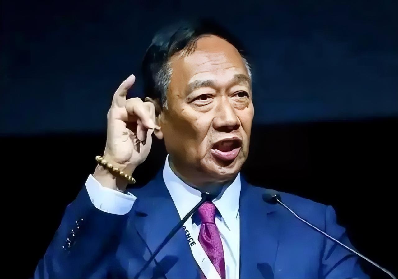 富士康崩得太突然！郭台铭绝对没料到，以前大陆工厂灯火通明的代工巨头，如今像破气球