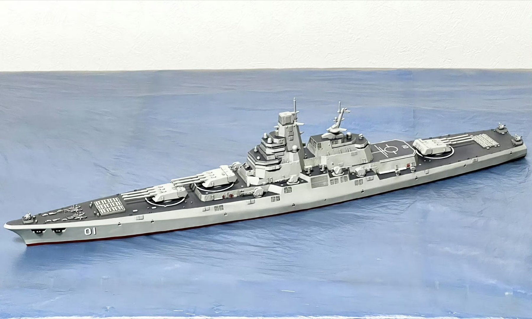 日本网友制作的中国“华清”级战列舰模型华清级战列舰排水量8万吨，全长300米，