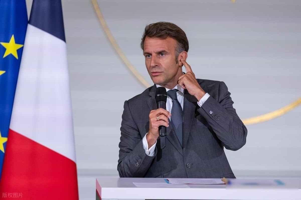 G7合影还在拍，有人站错位置，世界已换频道2026年6月15日，G7峰会在法