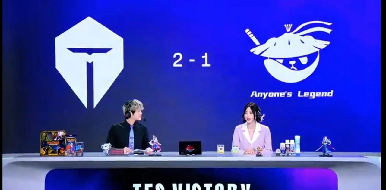 就在刚刚TES以2:1的战绩拿下AL，本以为AL从EWC石油杯回来，状态会回