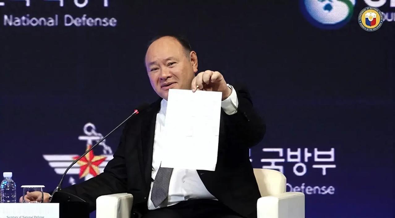 菲防长一封据称写给CIA的密信突然曝光，文字直白到让人咋舌：倘若有一天我能坐上总