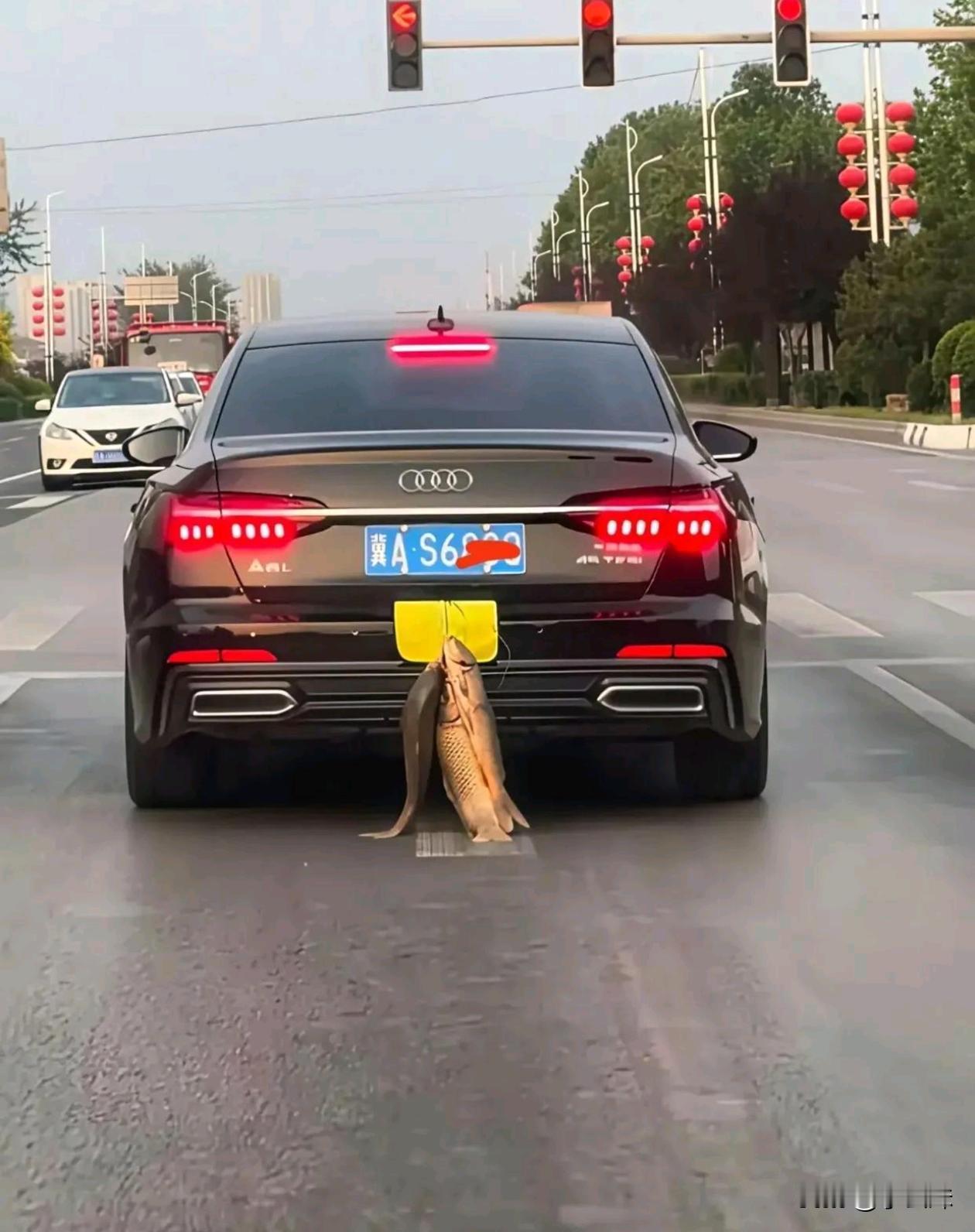 原本回家需要10分钟，现在要开一个小时