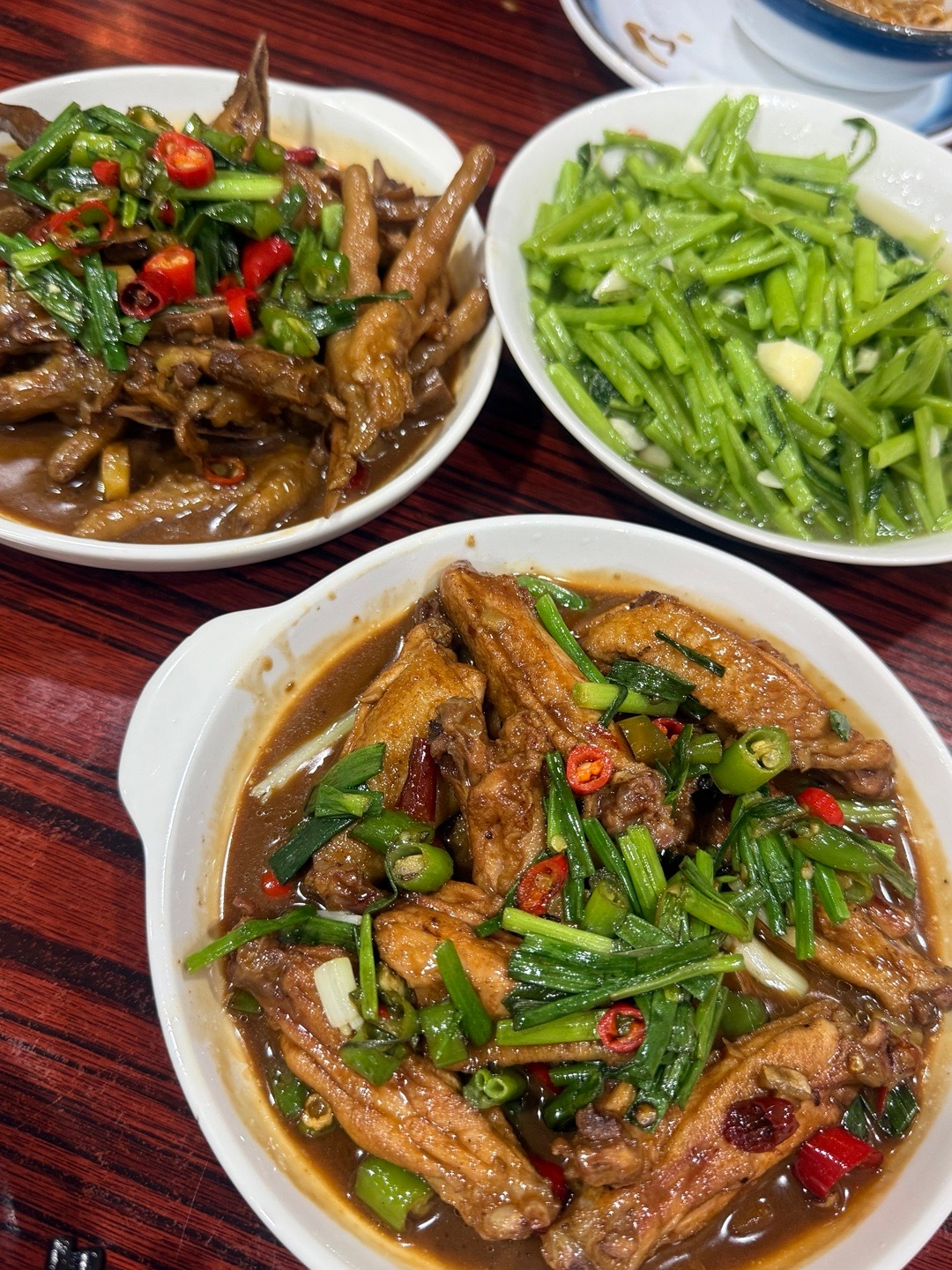 偶在吃江西饭店！美味！​​​