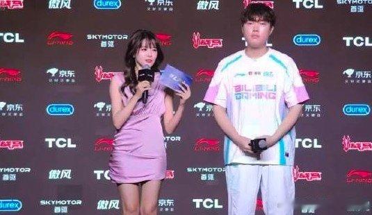 【Bin回应战胜TES，Bin说这是lol有史以来最好版本】1月18日，LPL第