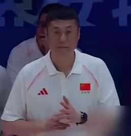 解散吧，这支中国女排实在是让人看不到希望。昨晚的比赛打的窝囊，让人看了憋屈，完