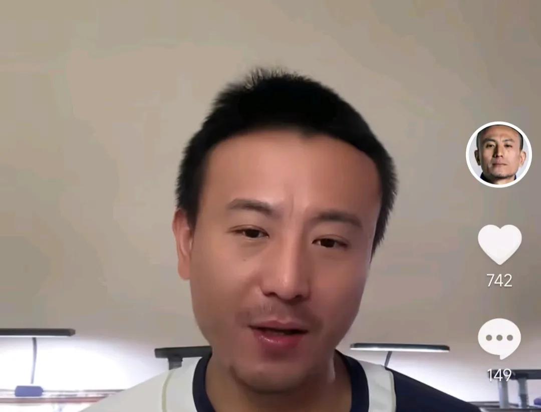 前国脚毛剑卿表示，未来不会出现罗纳尔迪尼奥这样的球员了。毛剑卿在直播时表示，罗