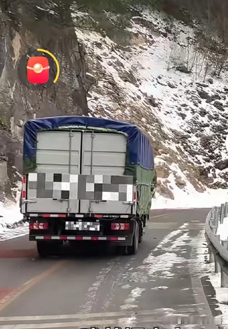 家里一个单元晚上没有一户亮灯的我今年打算在南京过了，因为房子装修好了基本也快