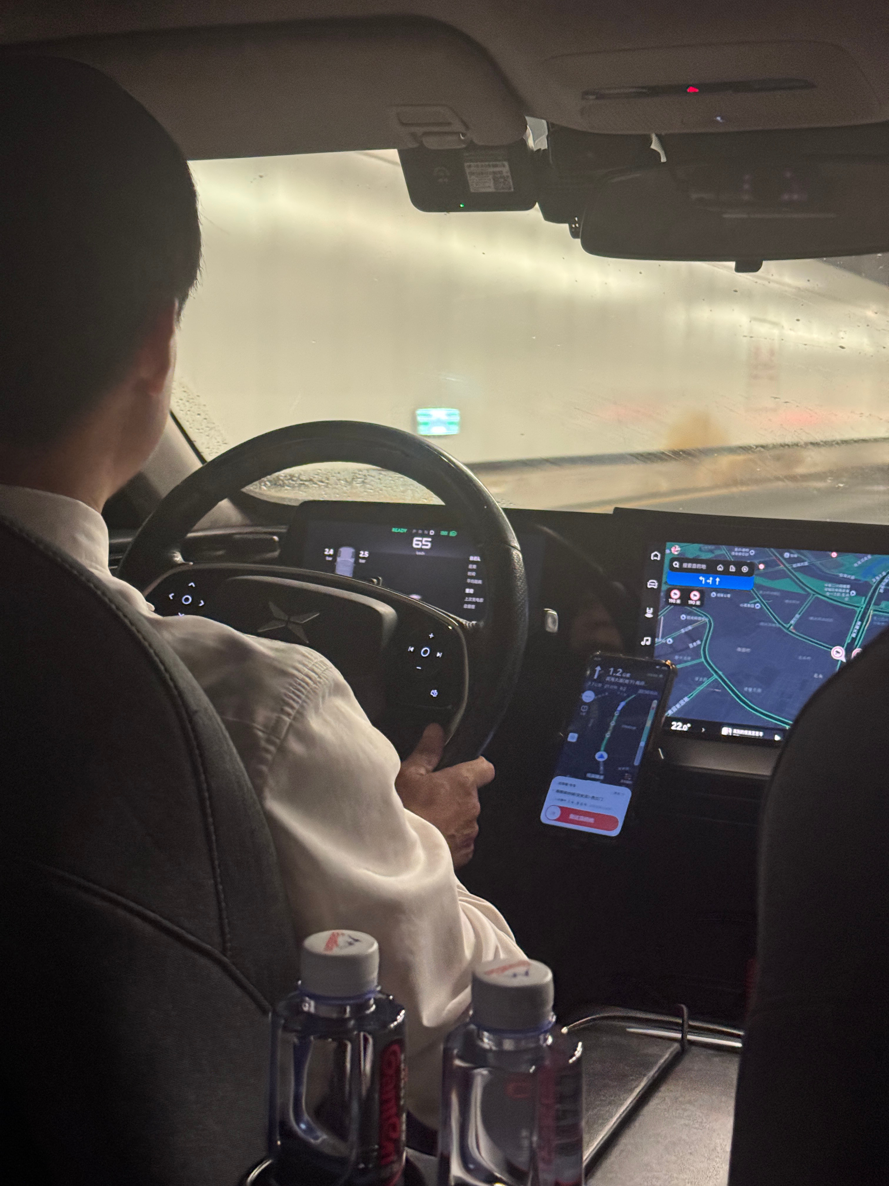 打车打到了初恋情车，一辆41万公里的小鹏P7。这台是宁德时代811电池