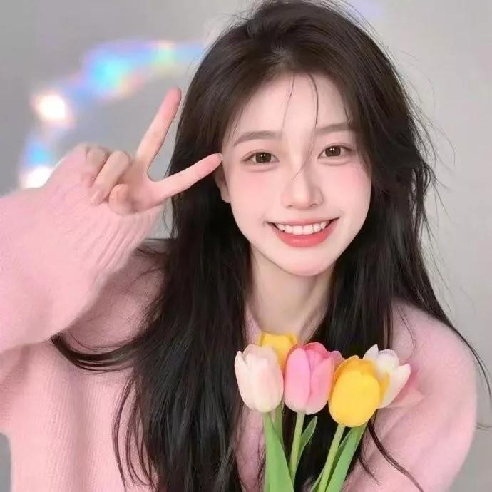 少女心满满，粉色毛衣与春日郁金香🌷淡淡的粉色毛衣粉紫色毛衣毛衣粉色浅粉色