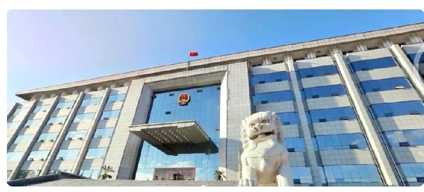 判决书署名3名法官，开庭却只来1人？属于严重程序违法，直接发回重审很多当事人打官司，只盯着证据、输赢