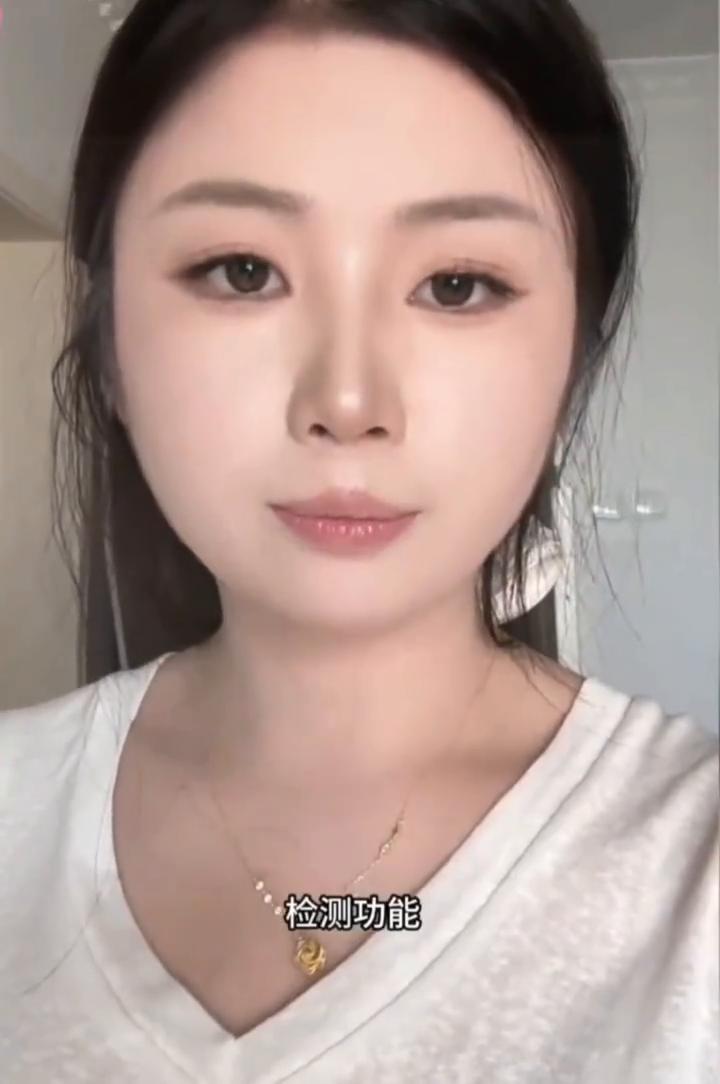 事情经过是这样的：7月25号下午2点，我把我的手机送过去维修，然后我临时有事就先