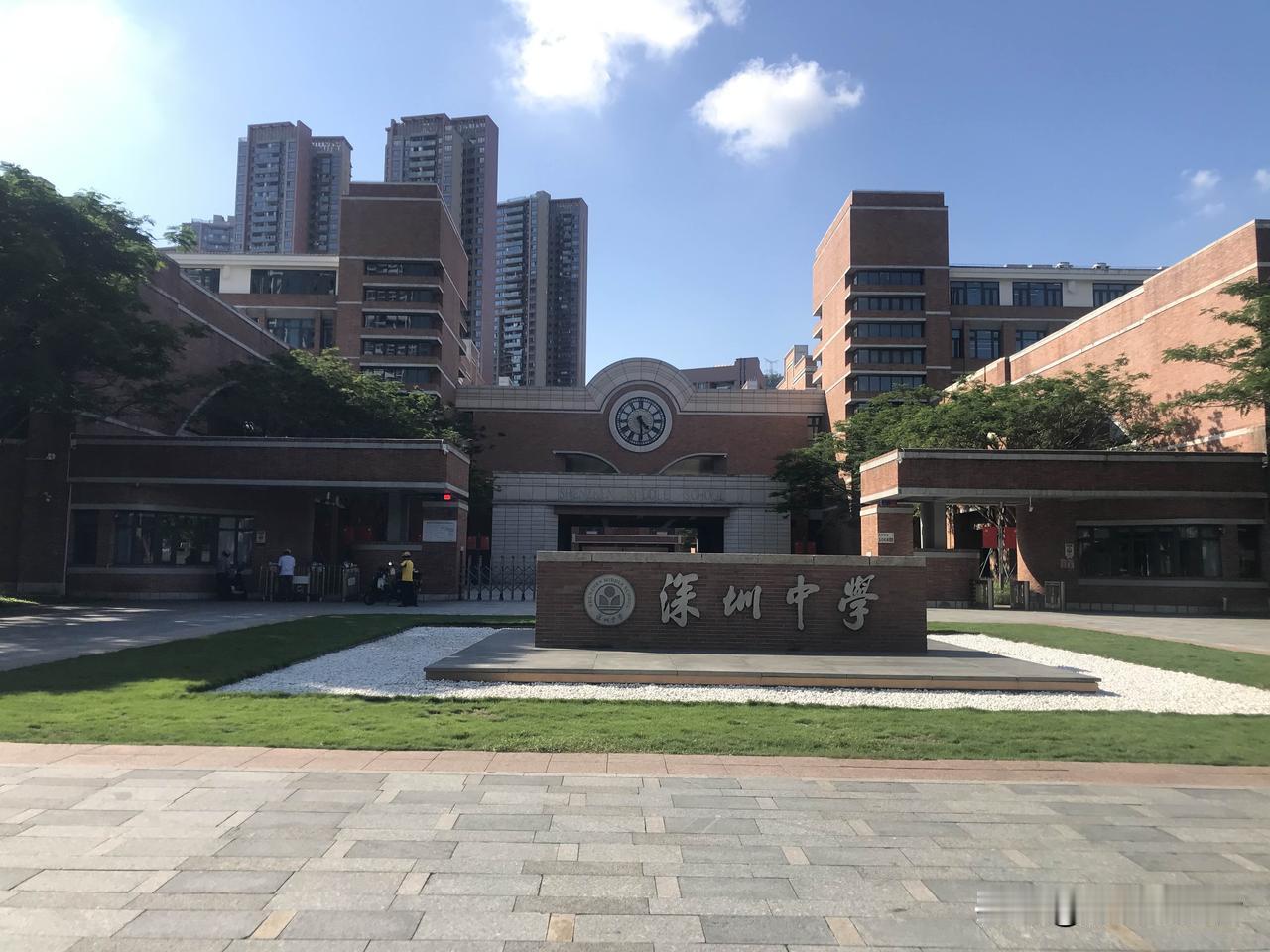 今天湖北高考分数线公布，我随口问了一下豆包，忍不住想猛抽自己一大耳刮子。苍天啦，