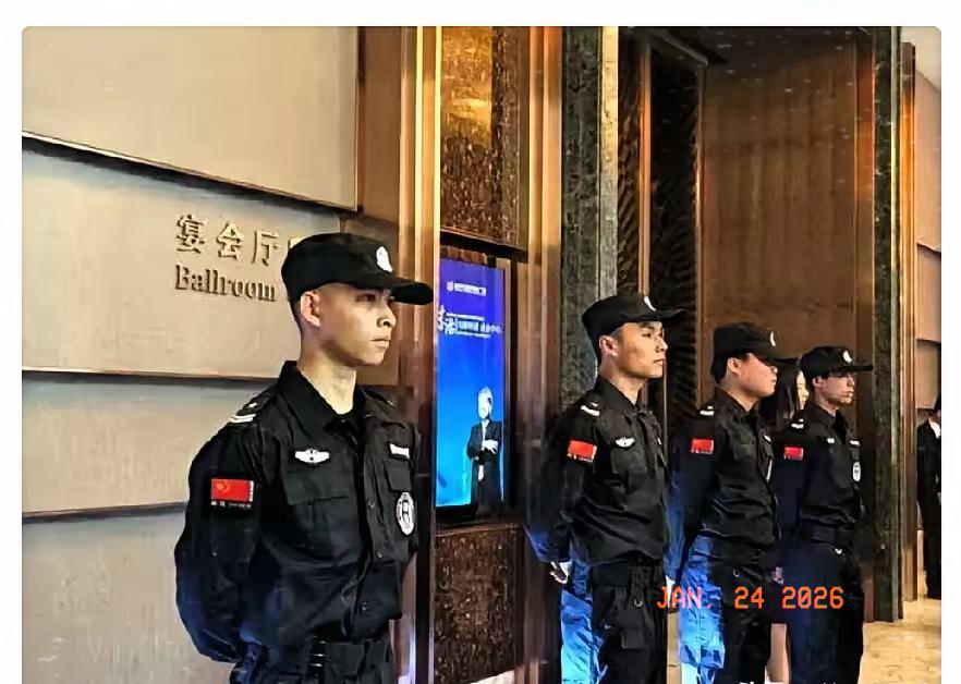 211毕业当保安被母校约谈，这事儿真的越想越膈应！41岁的武汉理工毕业生，失