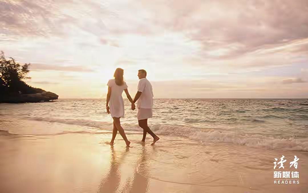 中年夫妻的婚姻，像一面镜子，折射出太多复杂的人性光影。有人说，婚姻是一场修行，而