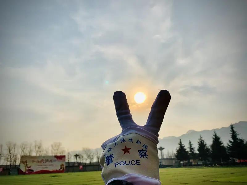 你在警校报考中最关心什么问题?报考警校时，我最关心招生政策和自身条件是否匹配。