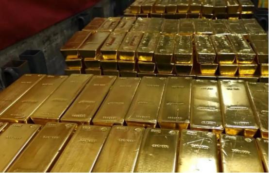 俄罗斯大批黄金运往中国，中国战略布局开始争分夺秒。 国际经贸圈里，有个信号特