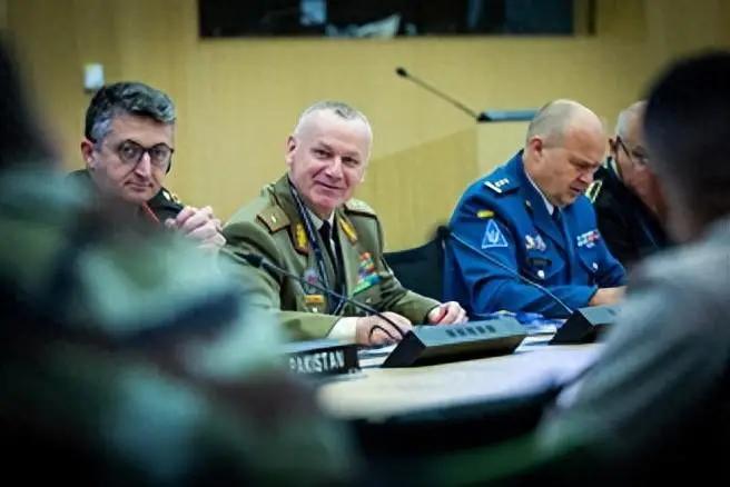 担心全球局势失控？北约极力邀请中方赴欧洲，举行防务磋商！3月18日，《南华早