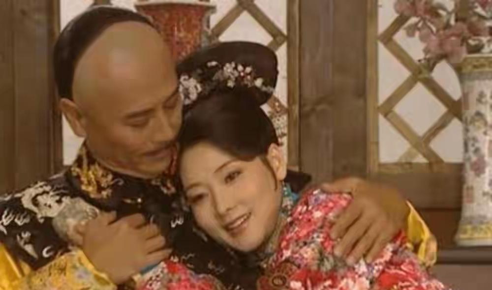 孝庄输在哪？为何皇太极独宠大龄海兰珠？一个“致命优点”害了她。孝庄和海兰珠