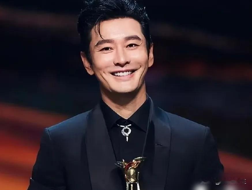 黄晓明22年捐了5830万。李亚鹏要账号，他直接打钱。买茶叶，不问价。港媒曝