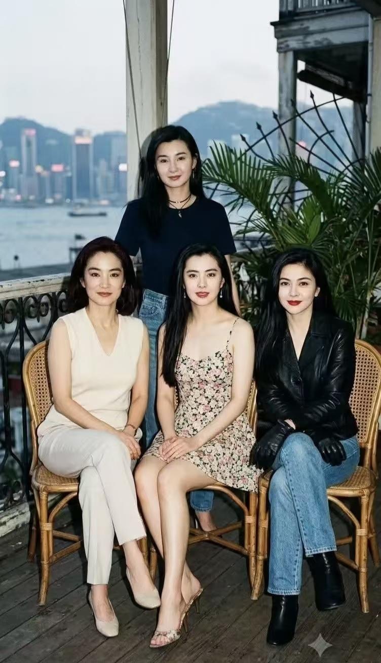 1992年，林青霞，王祖贤，关之琳，张曼玉四大美女同框，美的各有特色，难较
