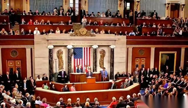 五角大楼刚交上去的年度报告，简直就是一桶冰水。这回美军没在里头喊打喊杀，反而跟