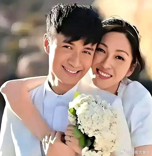#难怪那么多艺人最后和经纪人结婚了#与经纪人结婚的艺人包括胡歌与黄曦宁、萧敬腾与林有慧、大张伟与刘迎