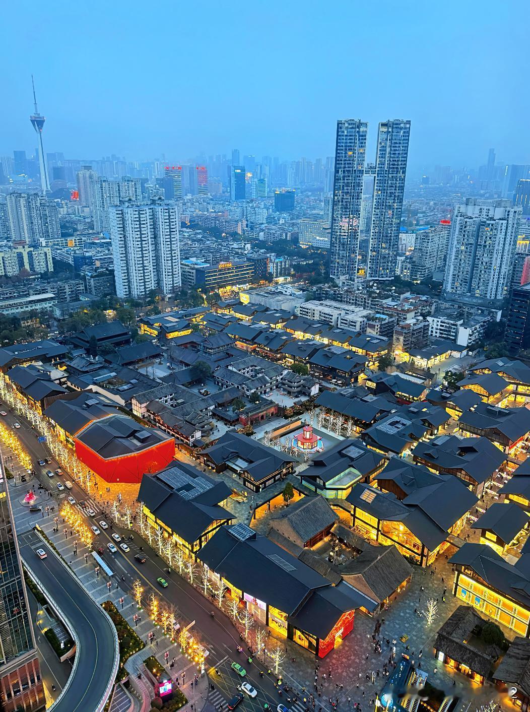 成都的高级松弛感在国内没有平替！前几天逛成都太古里，竟解锁了一种别样的节庆松弛