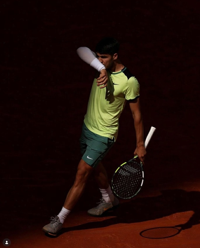 阿尔卡拉斯退出马德里赛ATP阿尔卡拉斯在社媒宣布，将退出下周开始的马德里大师