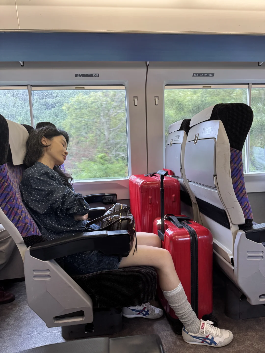 用了六年的rimowa，那时候它还没卖给LV