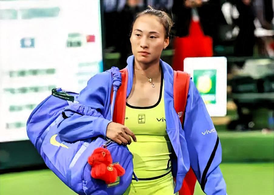 郑钦文估计很难东山再起了！不是因为她在网球场上不够出色，也不是因为大家不再喜欢