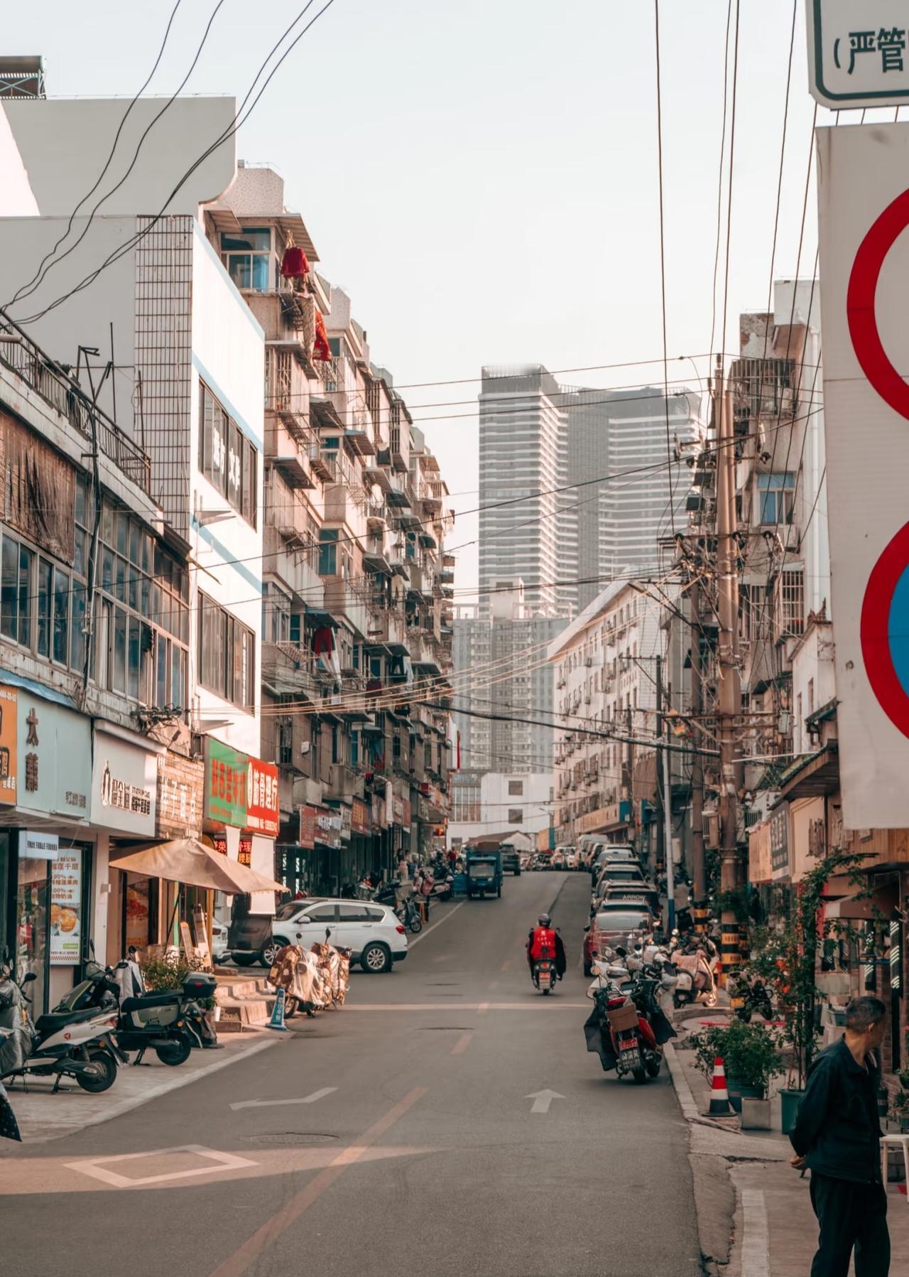 人性本能的真相：1）我们往往会低估自己的适应能力换句话说，我们总是会高估