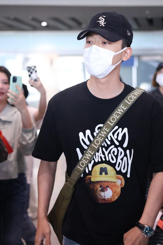 果然还是男人最懂男人。我问我老公，张晚意才31岁，为啥会焦虑结婚啊？老公说，你不