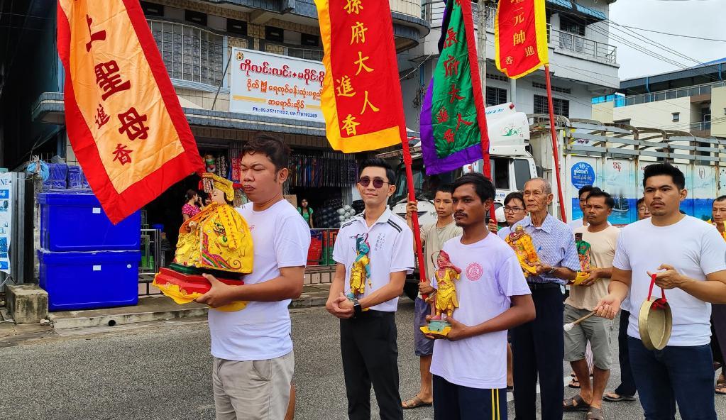 缅甸最南部区域的丹老市，约30万人口，华人大约2万，多出身广东和福建省。当年下西