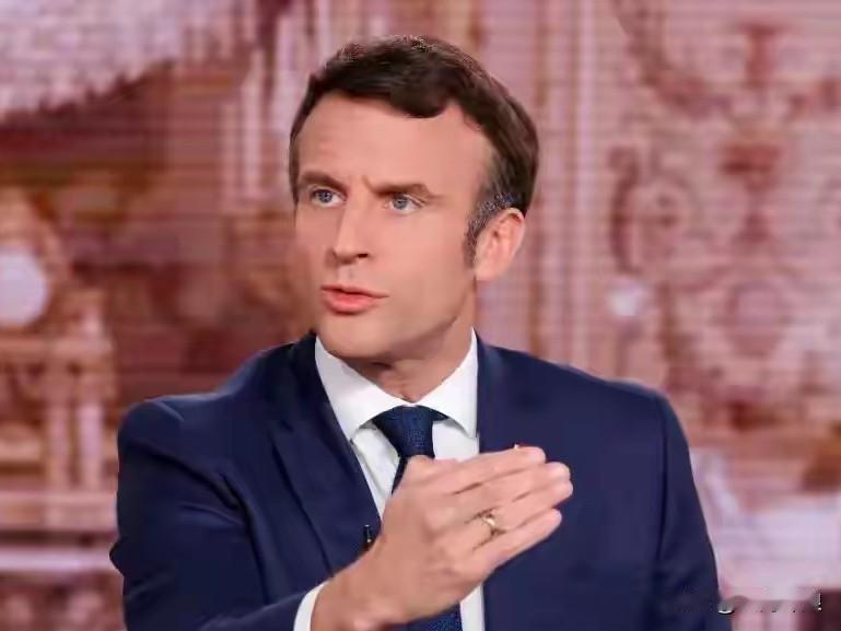 法国总统马克龙喊话美、乌、俄3方：你们不要做无用之功！法国总统马克龙2月14