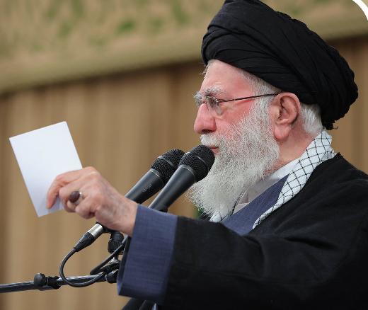 伊朗最高领袖哈梅内伊今天写道：“他们（指美国特朗普政府）厚颜无耻地说这是为了石油