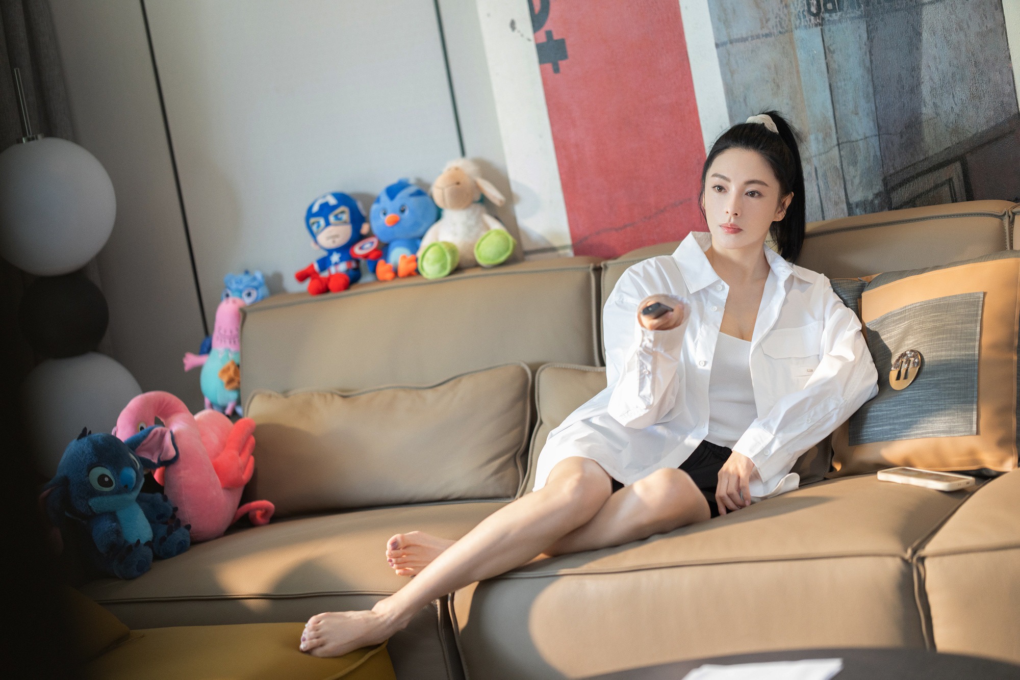 女明星张雨绮的美腿玉足
