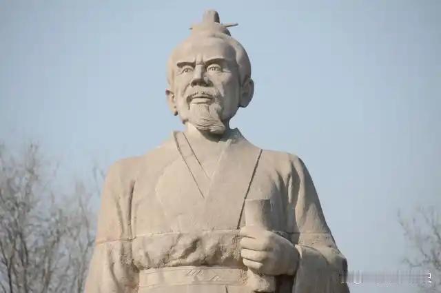 魏征死后，唐太宗亲手推倒了他的墓碑，真正原因从未写进教科书。贞观十七年，公元