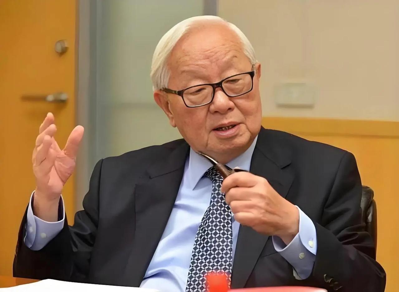 台积电创始人张忠谋毫不客气地表示：“若我们决定切断大陆芯片供应，他们将束手无策！