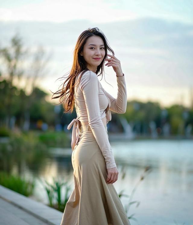 出去旅游，风景绝美，可照片却总拍不出感觉？今天教你几套实用旅行拍照姿势，轻松拍出