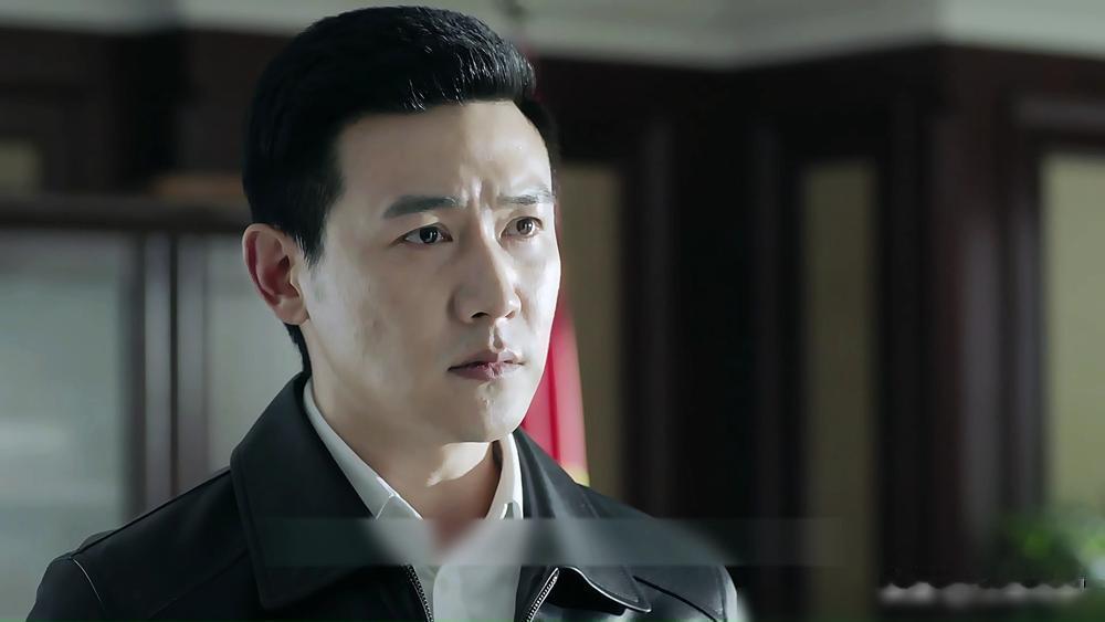 有哪些明星因为演砸了角色，导致事业跌落，现在很少出现的？​1.陆毅，演一次诸