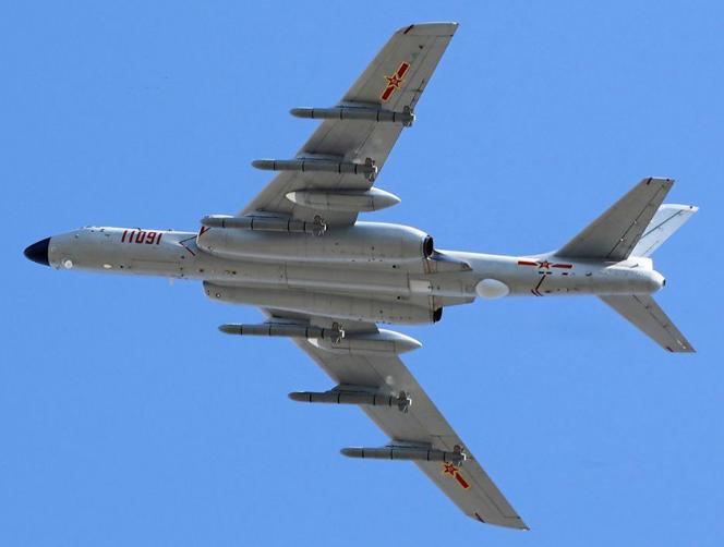 大陆再给民进党当局当头一棒!10月26日,据大陆官媒报道,解放军东部战区空军多支