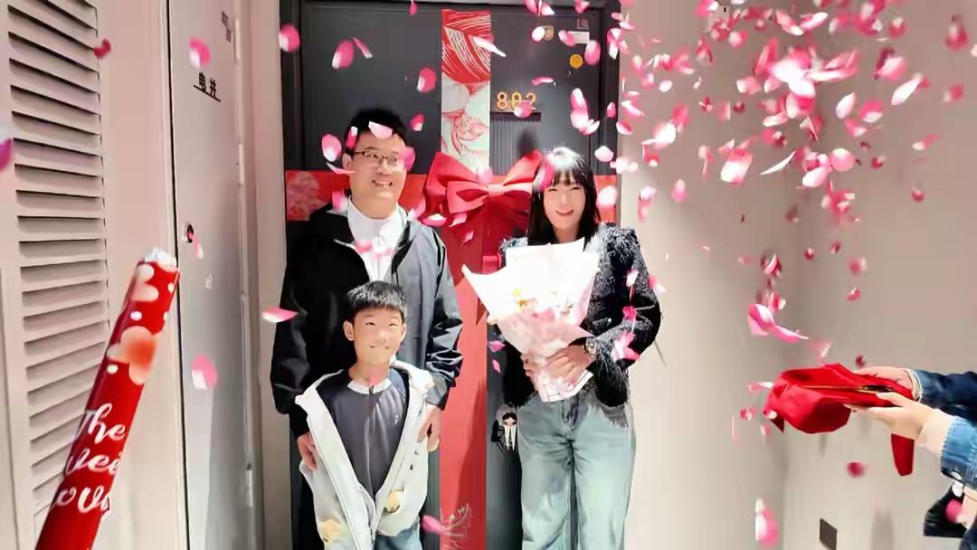 震撼青岛！海信君玺交付现场业主集体沸腾，张村河畔这场面让人泪目（来源：崂山融