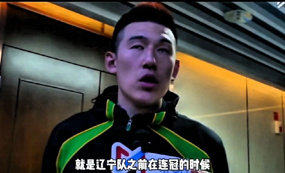 辽宁男篮付豪每次接受采访，感觉非常有正气，近日，谈到球迷的期待，付豪说：爱之深责