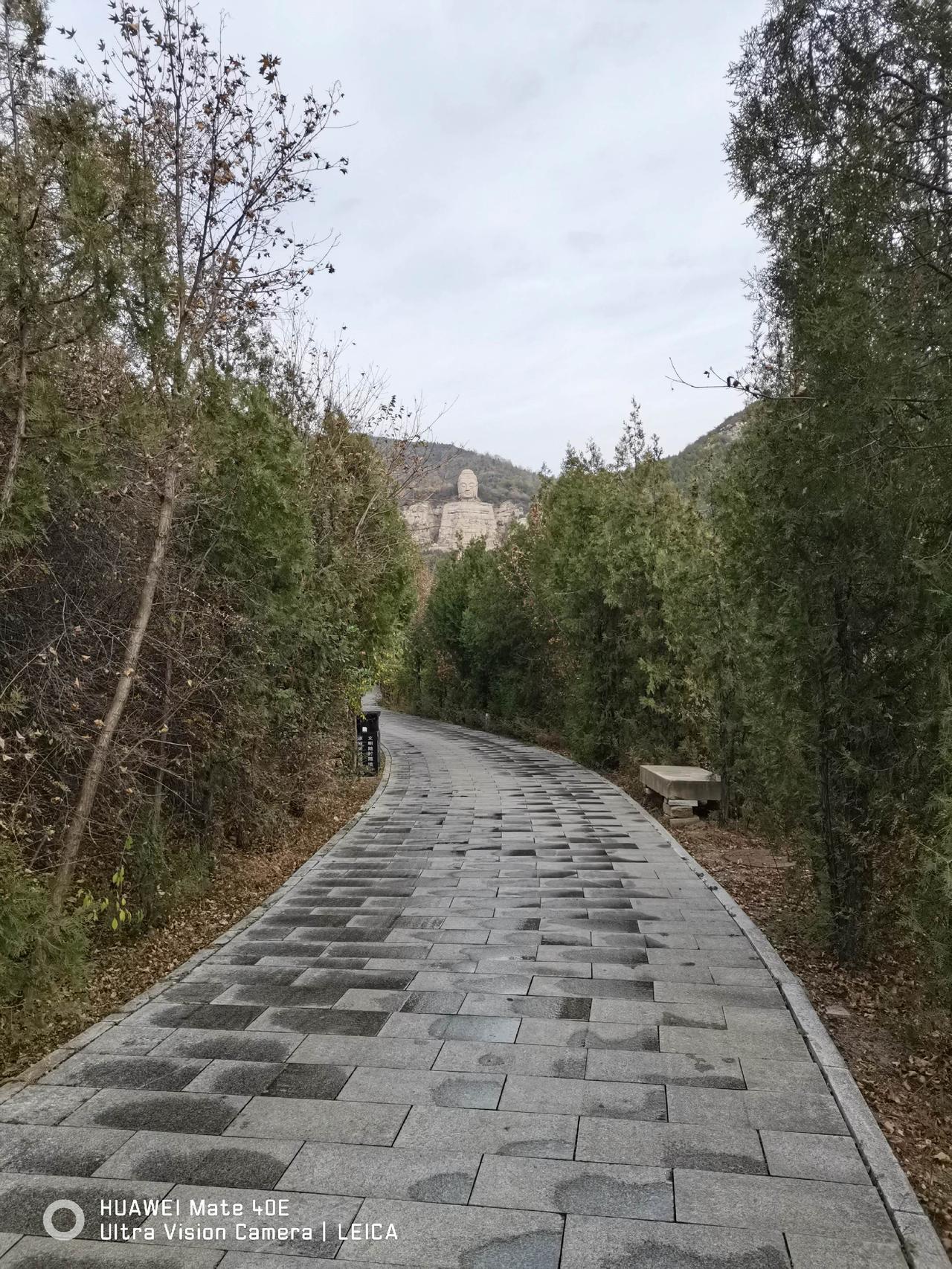 這就是著名的蒙山大佛，據說比樂山大佛早300多年。2023年10月23日（農曆九