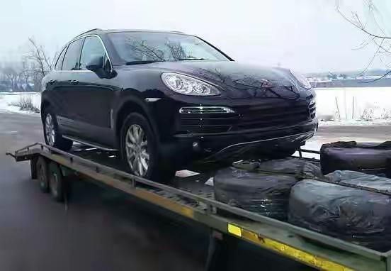 保时捷在俄集体变废铁！各方吵翻，这事真跟咱们每个人都有关花几百万买的保时捷