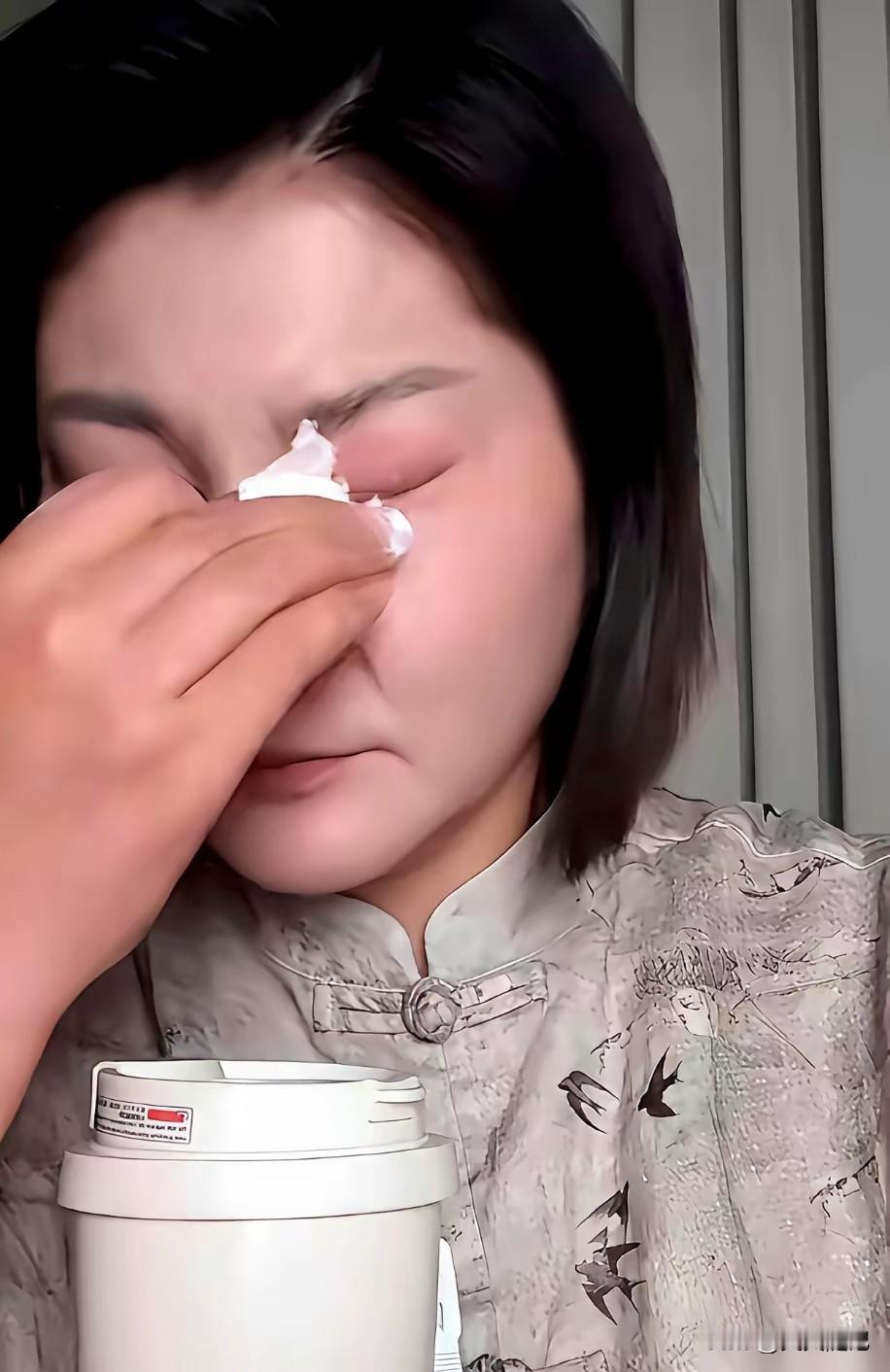 从负债到买游艇，王暖暖中间那两年经历了什么王暖暖的自传《重生》，读得我后背发